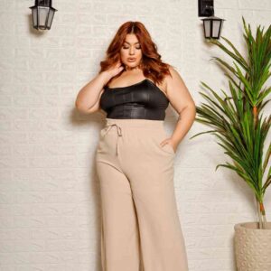 Curvas em Movimento Pantalona Plus Size